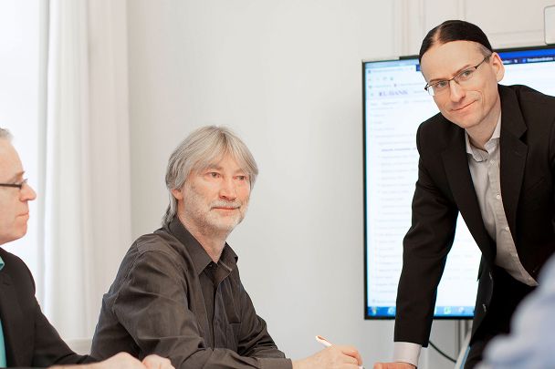 Dr. Markus Kress, Leiter IT-Service, im Teammeeting