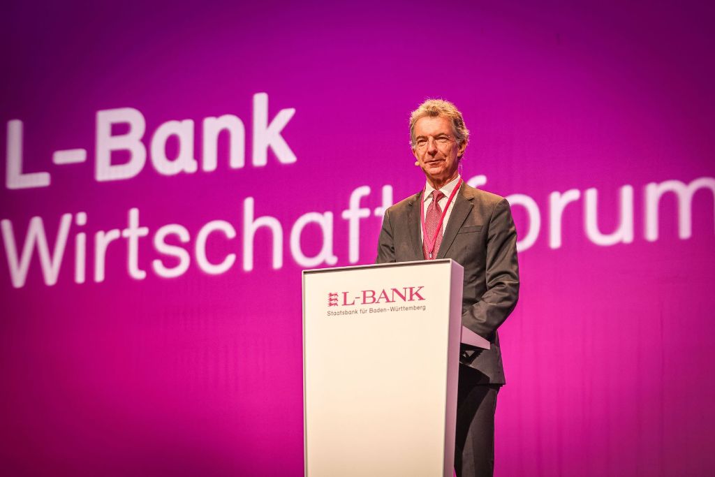 Dr. Christoph Heusgen hält seine Keynote beim Wirtschaftsforum.