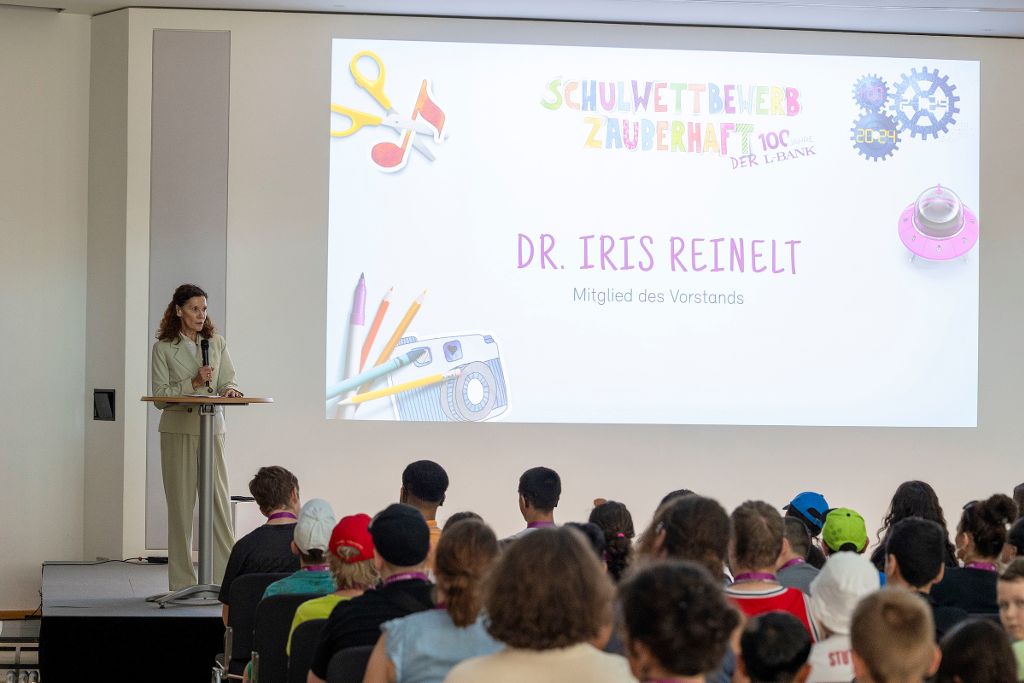 Dr. Iris Reinelt