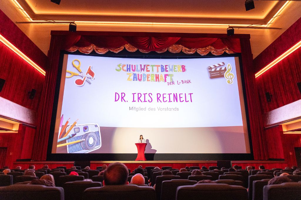Dr. Iris Reinelt